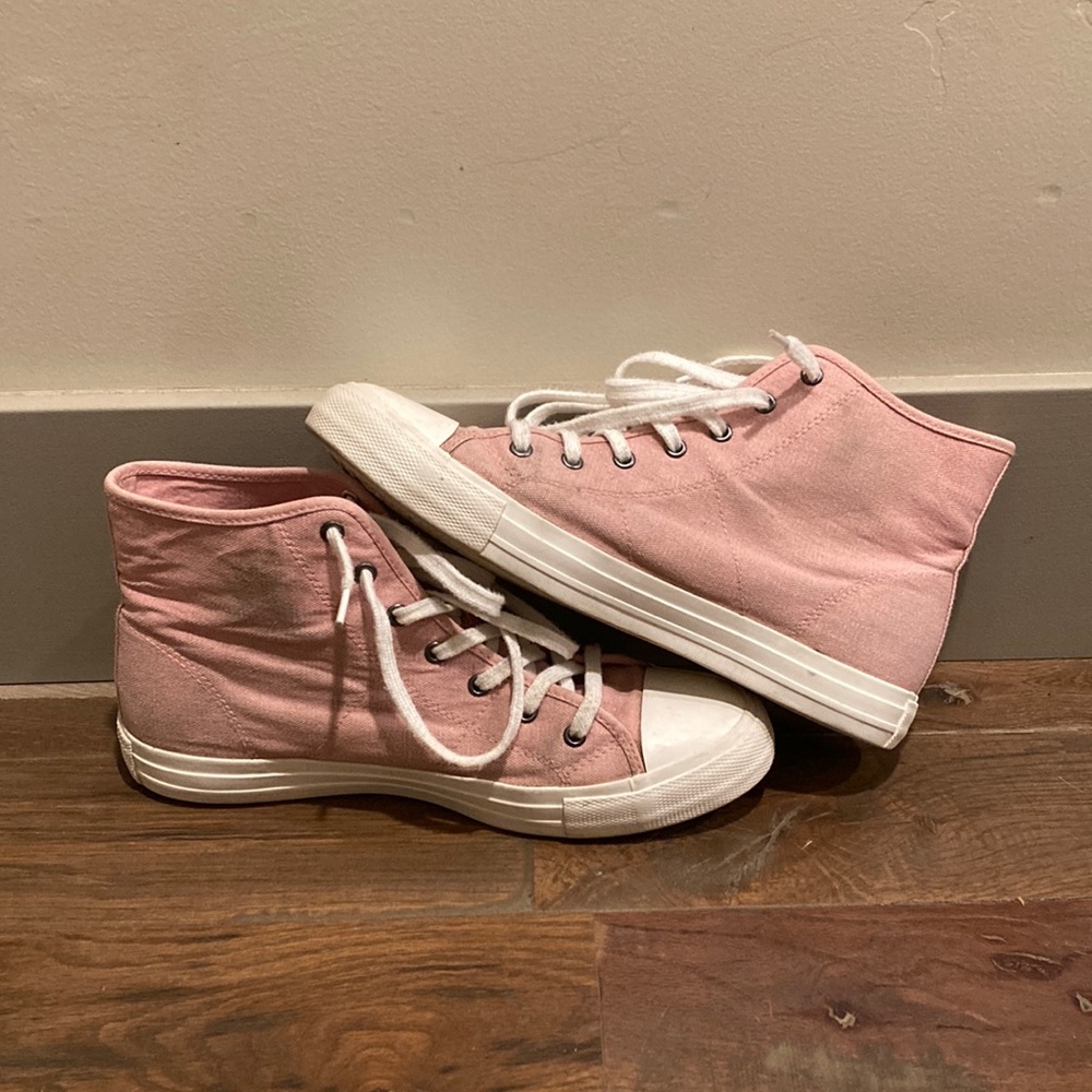 American eagle high tops!